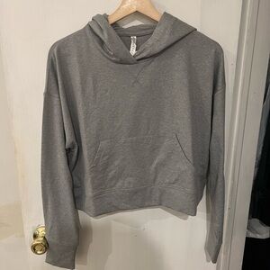 Fabletics Heather Gray Women's Sweatshirt